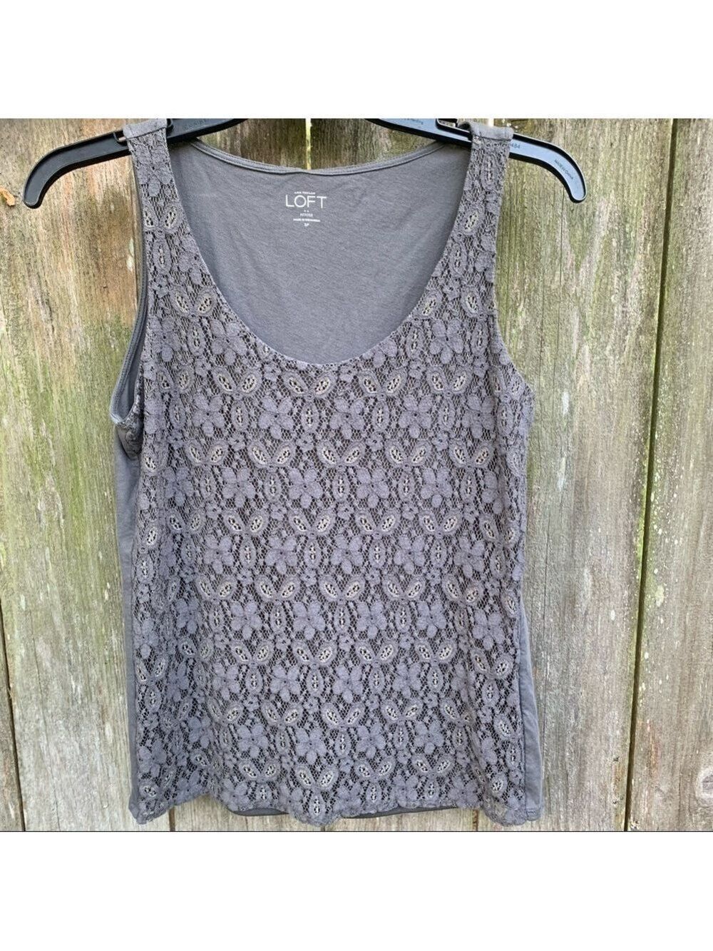 LOFT ANN TAYLOR floral lace sleeveless tank top soft knit great for layering